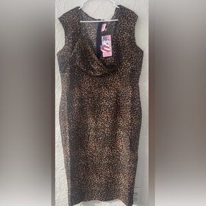 NWT Women’s leopard print a-line midi dress, plunge v-neck, cap sleeves; 4X